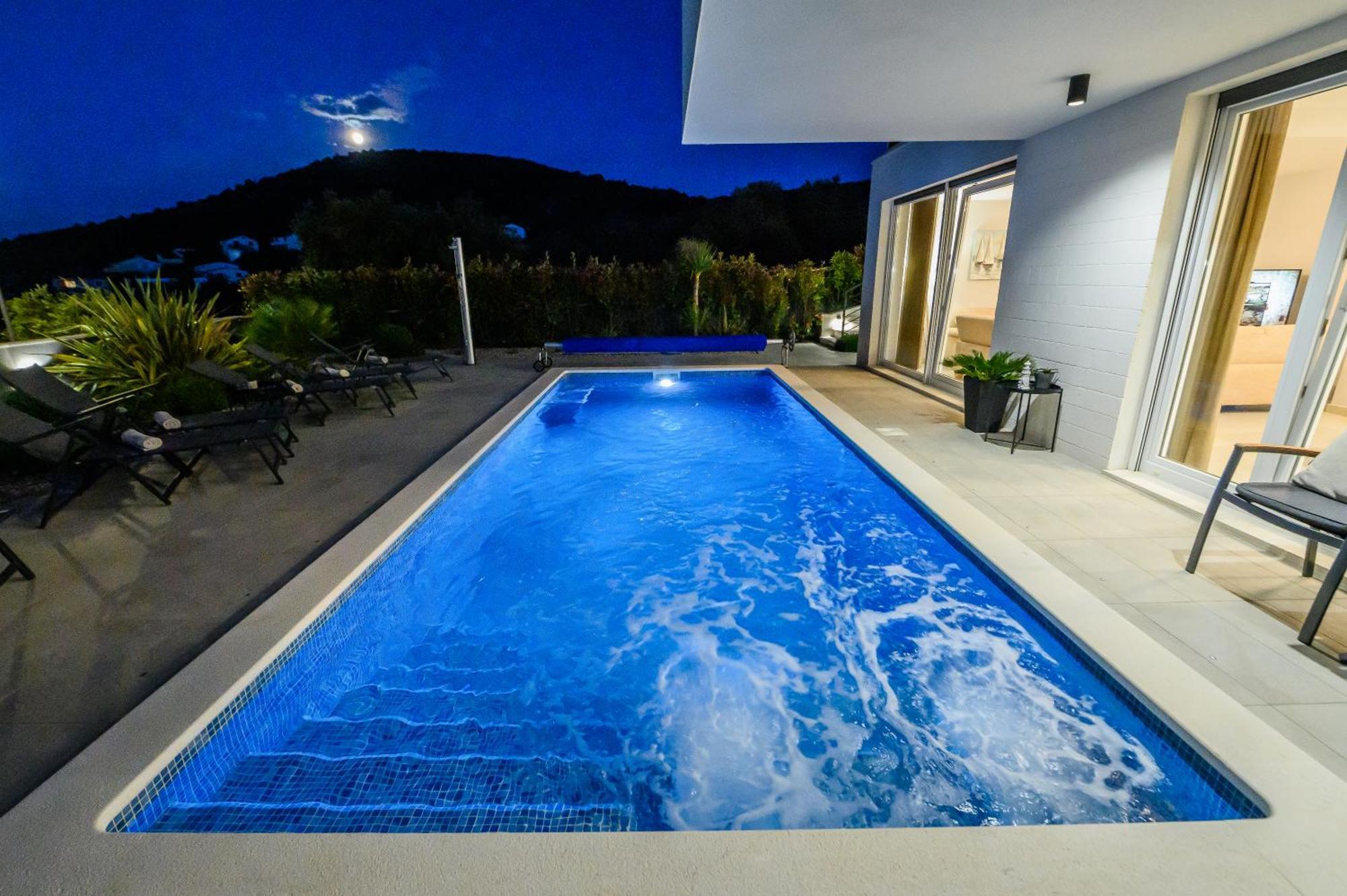 Villa Kapetanova Lanterna Luxury Apartment Barka With Heated Pool Vinišće Buitenkant foto