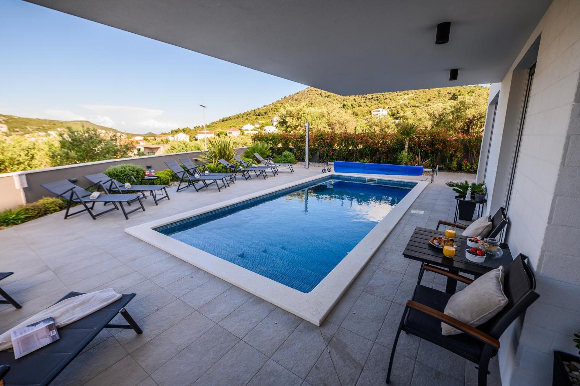 Villa Kapetanova Lanterna Luxury Apartment Barka With Heated Pool Vinišće Buitenkant foto