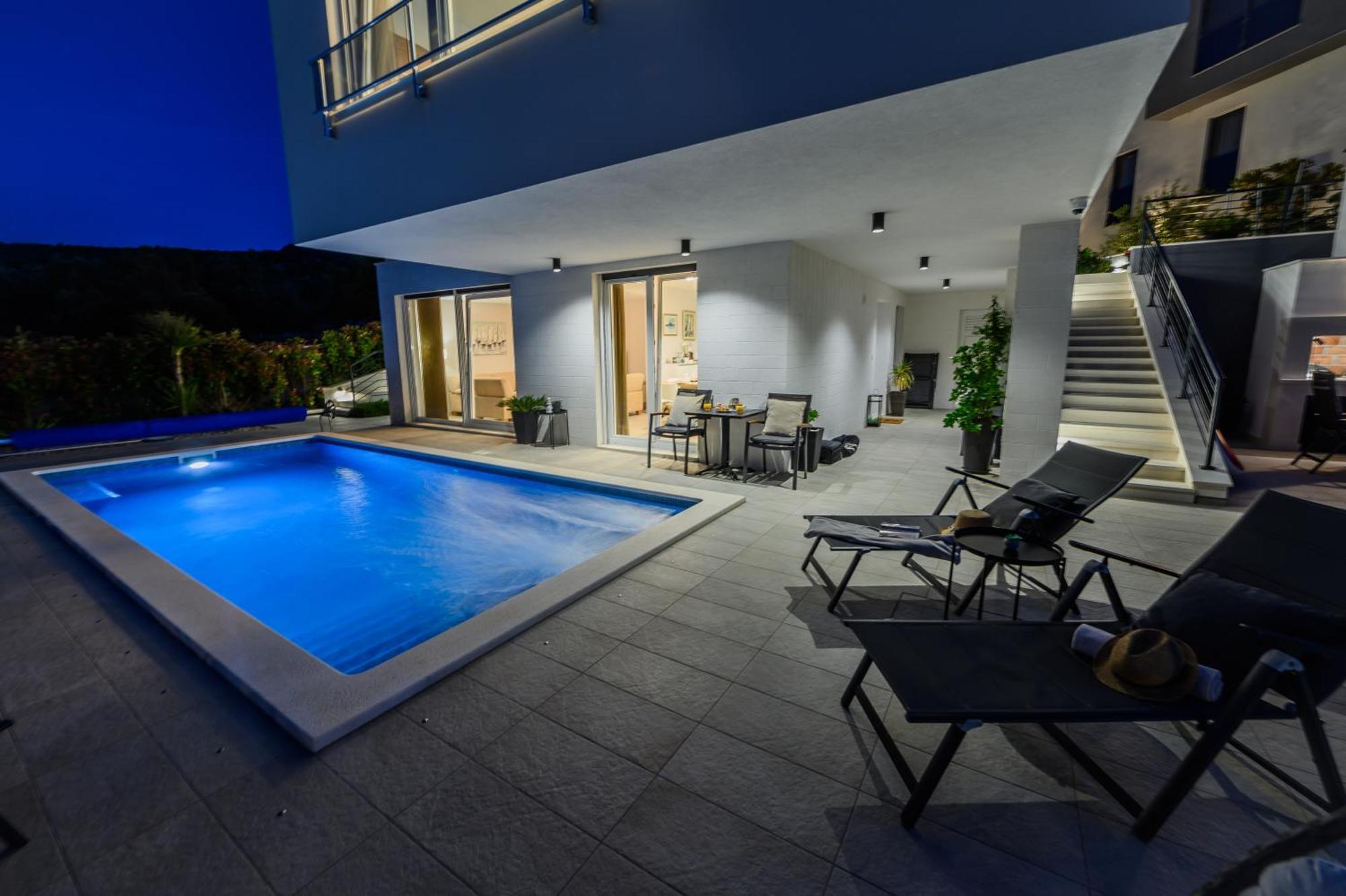 Villa Kapetanova Lanterna Luxury Apartment Barka With Heated Pool Vinišće Buitenkant foto