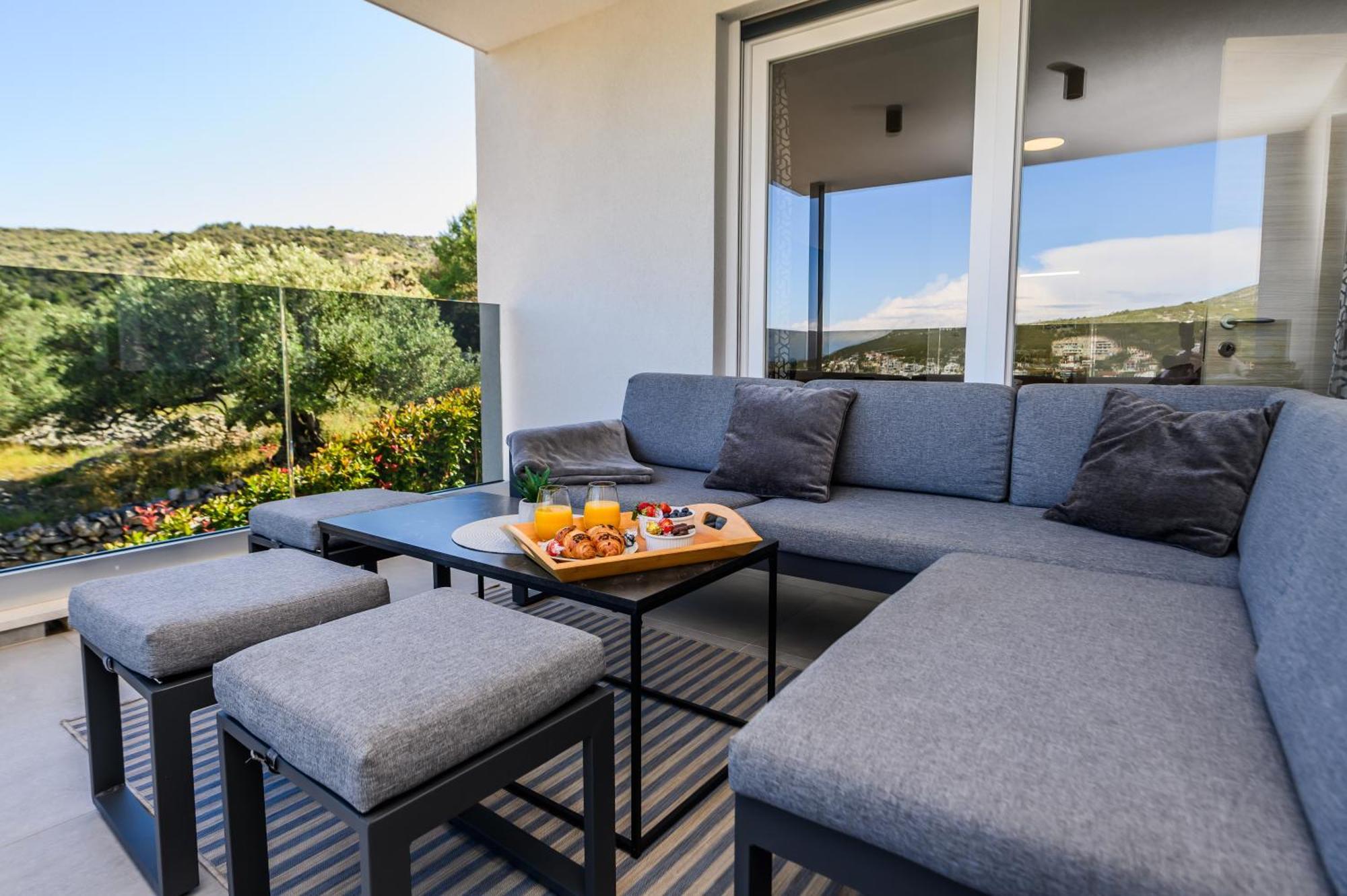 Villa Kapetanova Lanterna Luxury Apartment Barka With Heated Pool Vinišće Buitenkant foto