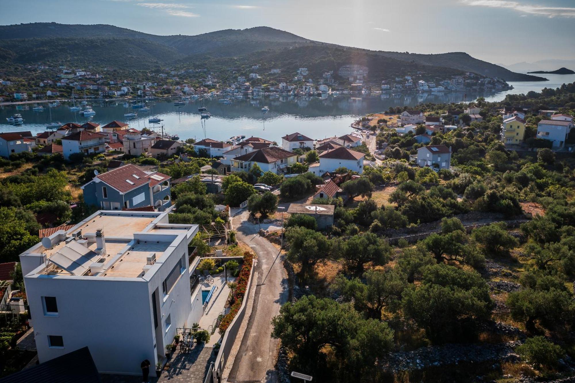 Villa Kapetanova Lanterna Luxury Apartment Barka With Heated Pool Vinišće Buitenkant foto